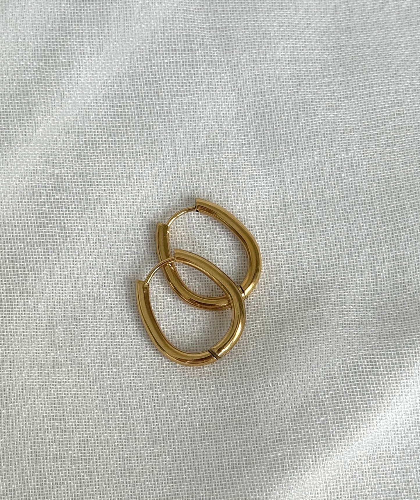 Oval Hoops