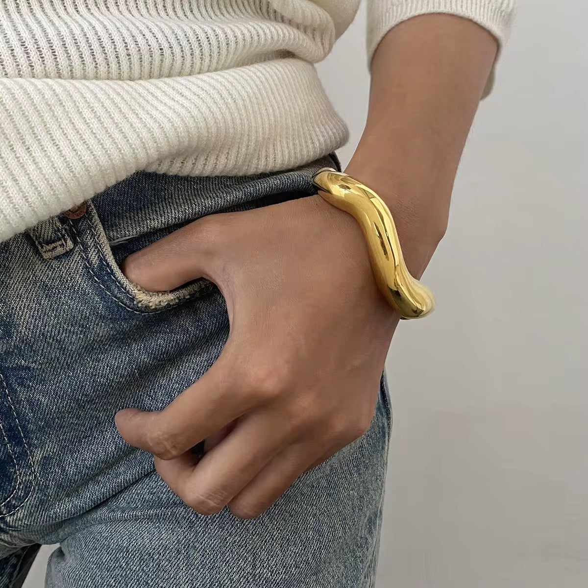 Chunky Wavy Bangle