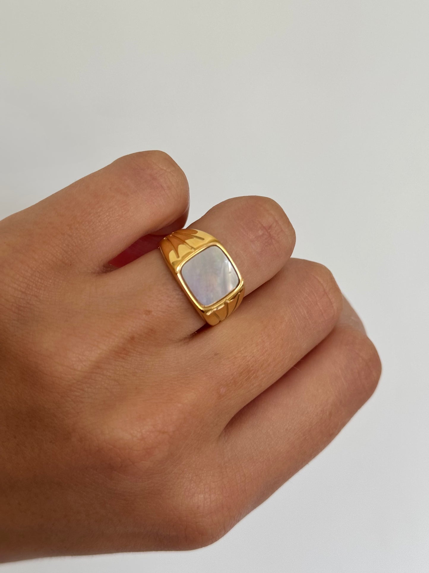 Opulence Signet 2